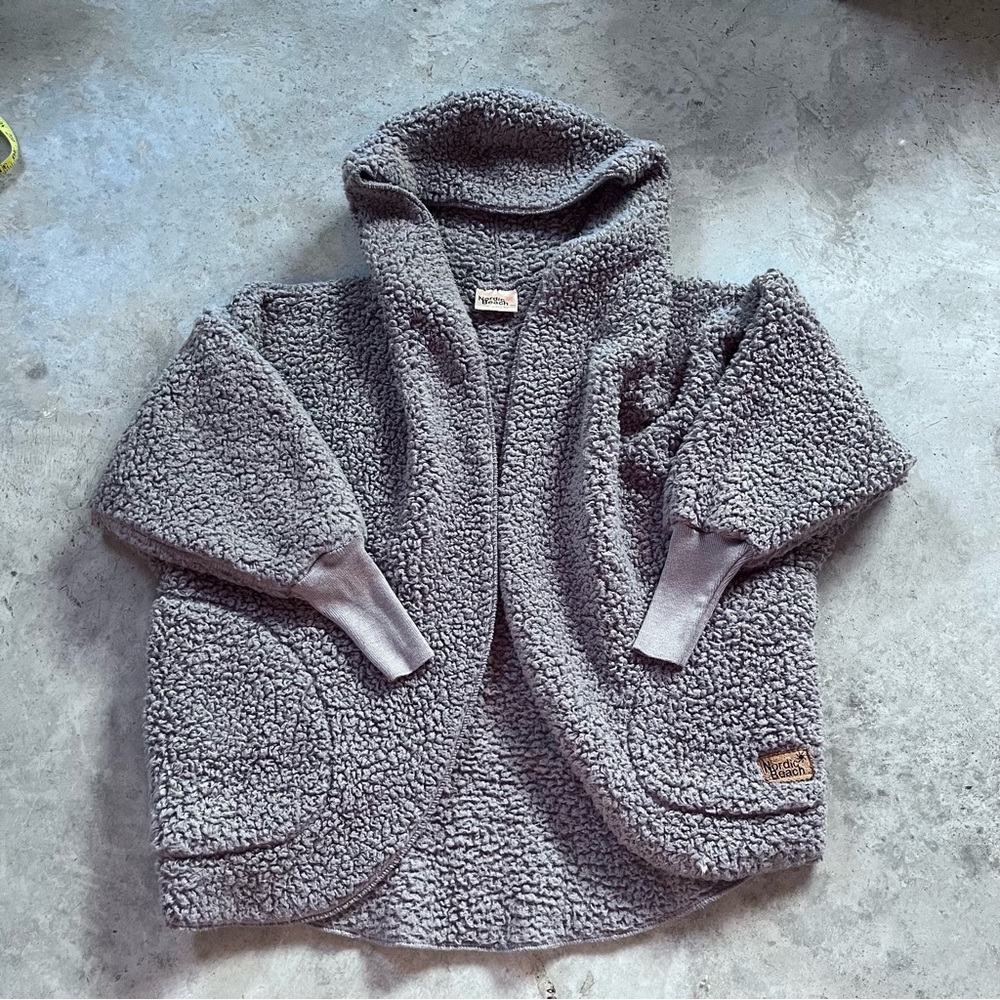 NWOT Nordic Beach Wrap Sherpa Cardigan One Size Fits All